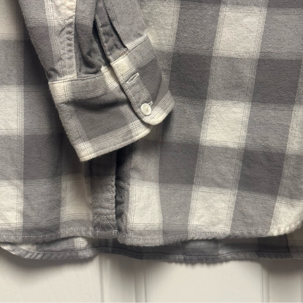 Eddie Bauer Gray and White Plaid Button-Up Soft Flannel Shirt Size M - Picture 5 of 12